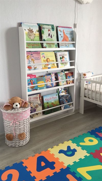 Class 2 Lake Montessori Kitaplık