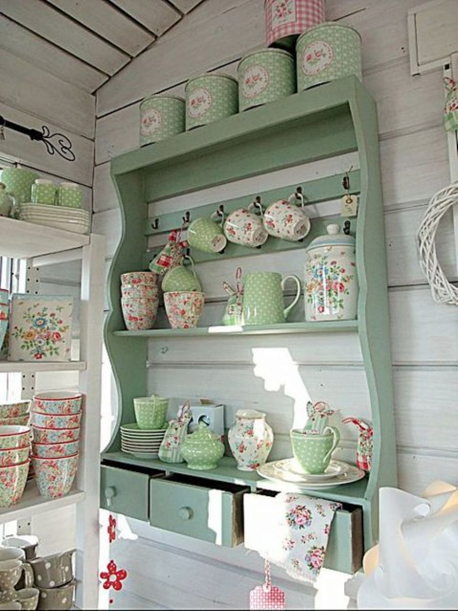 LOLİ LAKE MUTFAK RAFI TEREK